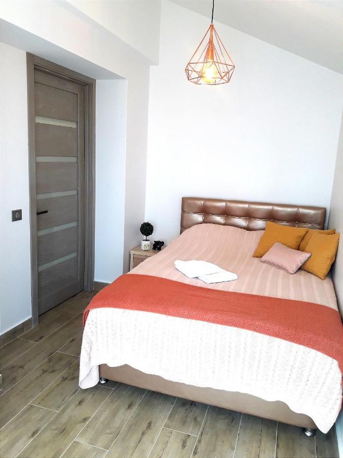 Light Apartment Center City Chisinau Luaran gambar