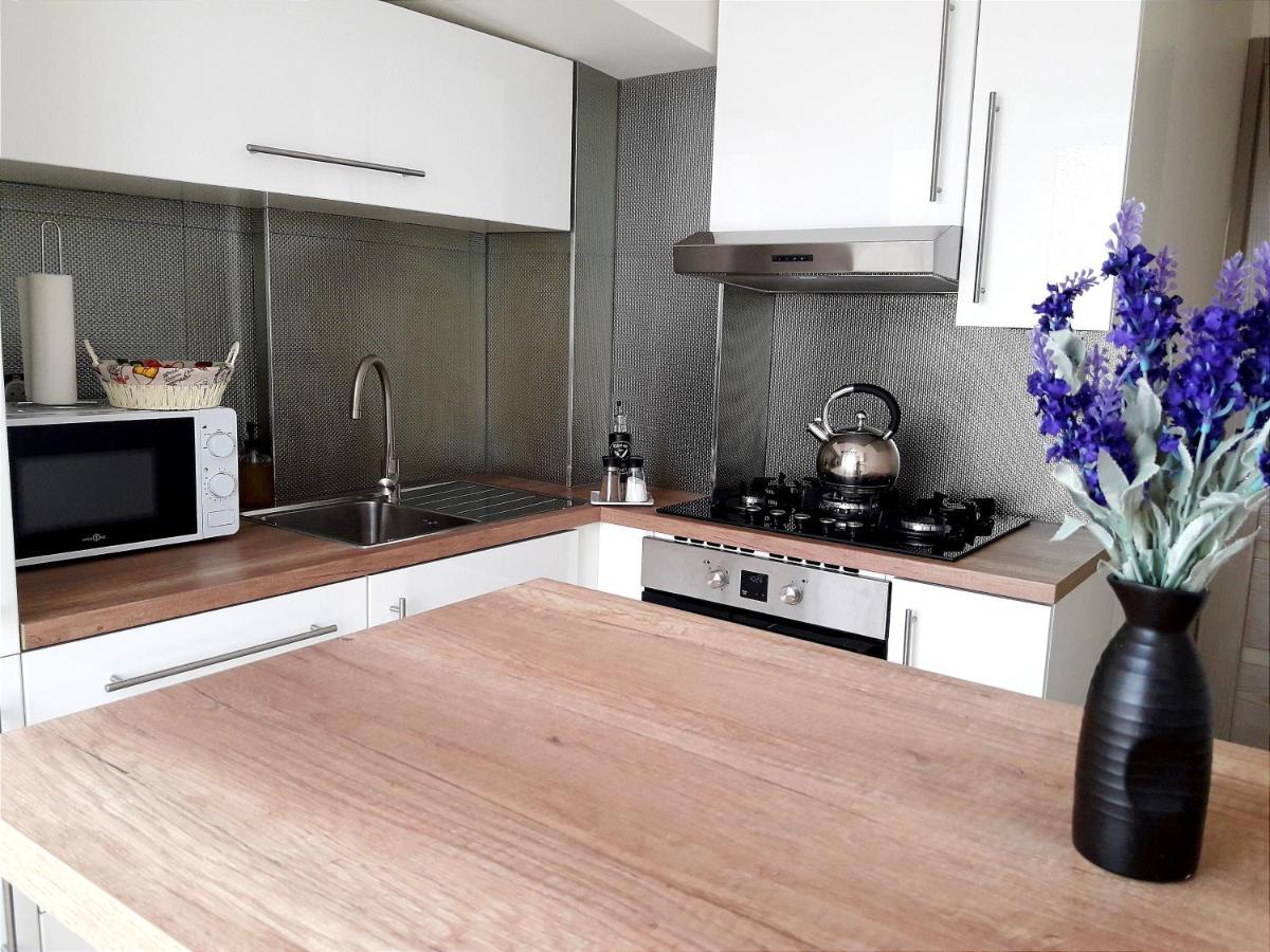 Light Apartment Center City Chisinau Luaran gambar